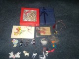 LOT 15 MARTISOARE BROSE ETC VINTAGE PERIOADA COMUNISTA