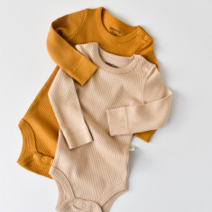 Set de 2 body-uri cu maneca lunga din bumbac organic si modal - Mustar/Somon BabyCosy (Marime: 3-6 Luni)