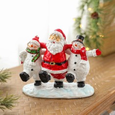 Ornament Decoratiune de Craciun, Flippy, Decoratiune Mica pentru Craciun din Rasina, Model Mos Craciun cu Oameni de Zapada, 16 x 18 x 8 cm, Rosu Alb