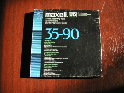 MAXELL-Banda UD XL 35-90, 1800 ft/550 m, pe rola plastic 18 cm Philips,excelenta foto