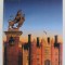 HAMPTON COURT PALACE - THE OFFICIAL GUIDEBOOK , 2001