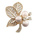 Cumpara ieftin Brosa frunze cu perle