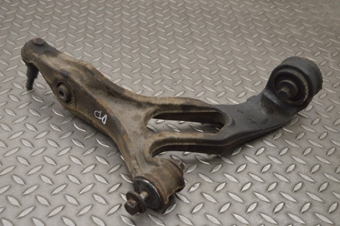 Braț inferior dreapta față VW TOUAREG 7LA, 7L6, 7L7 2010 OEM: 7L0407154C 16048441