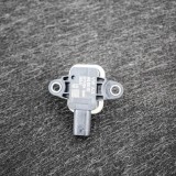 Senzor de impact dreapta față AUDI A6 Avant 4G5, C7, 4GD 2013 OEM: 4H0955557 3072488