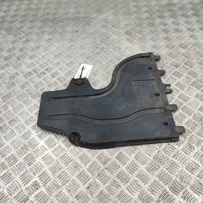 Scut motor st&acirc;nga spate AUDI Q2 GA 2021 OEM: 5WA825101