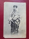 Regina Maria &icirc;n costum popular
