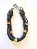 Zgardă de lux c&acirc;ini Gabi Weisner originală, piele neagră și inele graffiti, 42 cm
