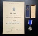 Medalia In Amintirea lui Carol al II.lea, clasa a II.a , stare impecabila, brevetul impecabil, cu semnatura originala , la cutie si panglica originala