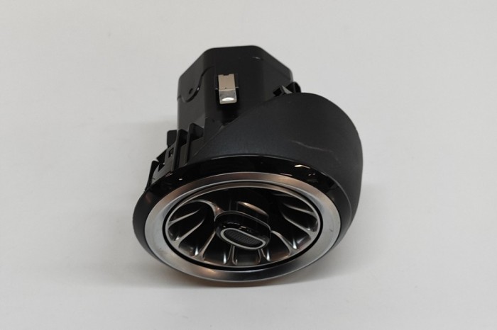Gura de ventilație planșa de bord MERCEDES-BENZ CLA Coupe C118 2024 OEM: A1778306902 | 31046902