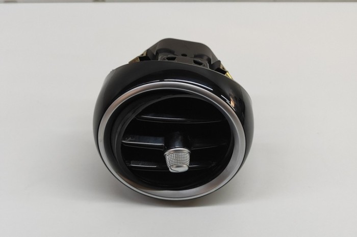 Gura de ventilație planșa de bord MERCEDES-BENZ C T-Model S205 2015 OEM: A2058301054 28484207