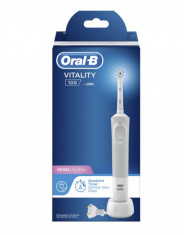 Periuta de dinti electrica Oral-B Vitality D100 Sensi Ultra Thin, 7600 Oscilatii foto