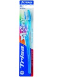 Periuta de dinti manuala Trisa Smile Medium 645915 - NOU
