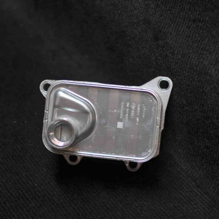 Răcitor de ulei VW POLO 6R, 6C 2014 OEM: 06L117021E