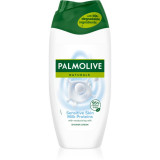 Cumpara ieftin Palmolive Naturals Mild &amp; Sensitive lapte pentru dus 250 ml