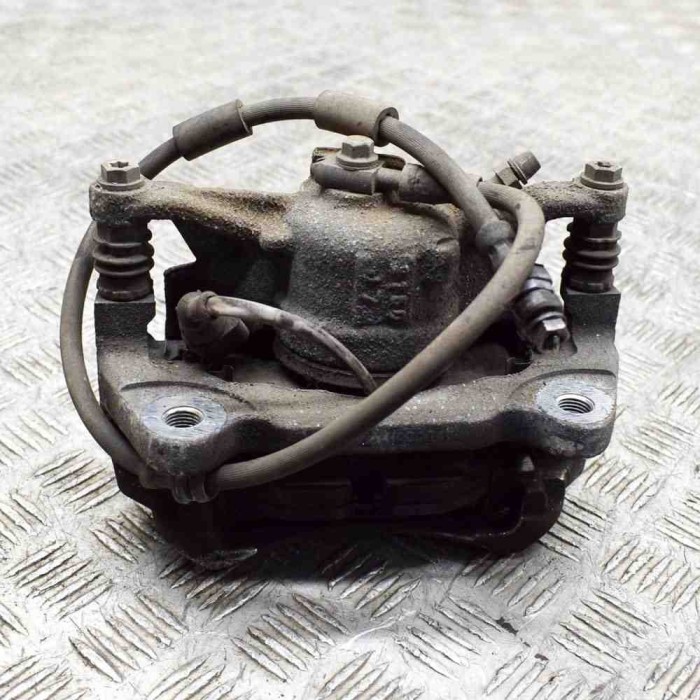 Etrier de fr&acirc;nă dreapta față VW GOLF VIII CD1 2021 OEM: Hatchback | 21307259