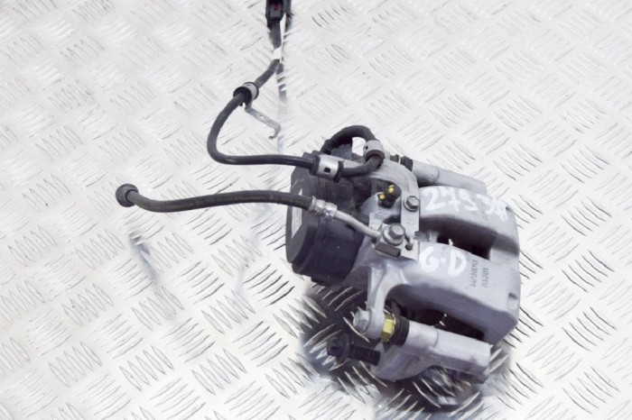 Etrier de fr&acirc;nă dreapta spate TESLA MODEL 3 2019 OEM: 1098483-00-F 11502994