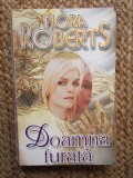 NORA ROBERTS - DOAMNA FURATA