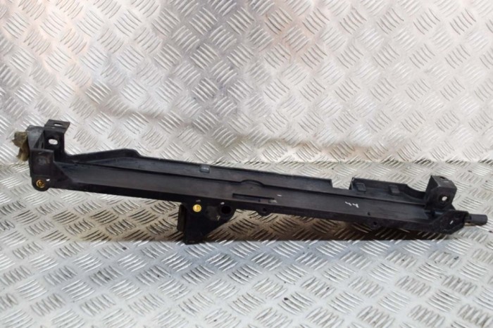 Suport radiator LAND ROVER DISCOVERY IV L319 2013 OEM: AH32-8B588-AB | 14393044