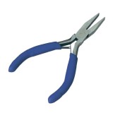 Cumpara ieftin Cleste mini pentru electronisti cu varf lung plat Mannesmann 10806, 120 mm