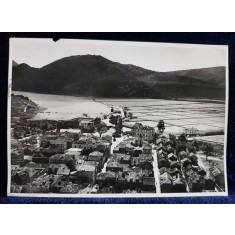 SALINE IN DALMATIA , FOTOGRAFIE MONOCROMA, PE HARTIE LUCIOASA , PERIOADA INTERBELICA , LIPS AO PARTICICA DIN MARGINEA DE SUS *