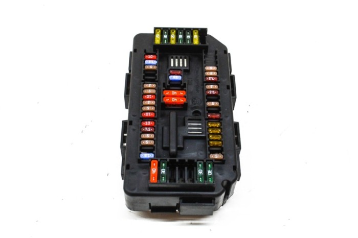 Modul panou de siguranțe BMW 3 F30, F80 2015 OEM: 9337879 14560047