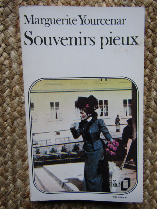 SOUVENIRS PIEUX par MARGUERITE YOURCENAR , 1990