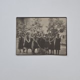 Fotografie format CP: Fotograf necunoscut, Portret de grup - eleve / pe revers: Tarcu 16.05.1923 / Romania