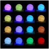 Lampa de veghe luna 3D Moon Light, lumina multicolora LED, 7 culori, schimbare culoare prin atingere, alimentare baterii, fara acumulator, stand din p