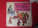 Vinil basme Frații Grimm - Albă ca zăpada și cei șapte pitici. Căsuța din pădure
