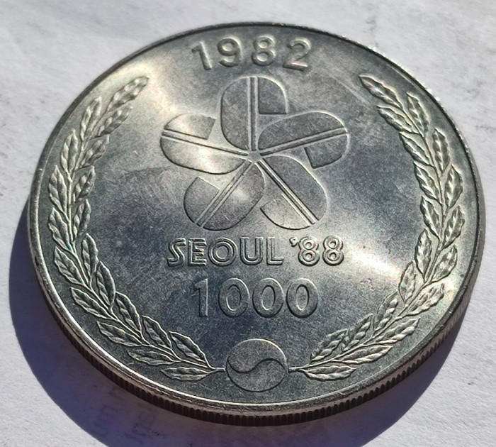 336. Moneda Coreea de Sud 1,000 Won 1982 (XXIV Sumer Olympics 1988 - Dancers)