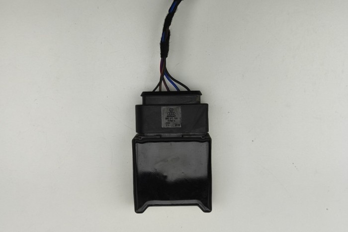 Unitate de control pompa de combustibil VW GOLF VII Variant BA5, BV5 2017 OEM: 5Q0906093A | 30738828