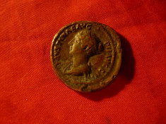 Dupondus -Copie veche bronz Imparateasa Faustina ,revers Venus ,d=2,7cm foto