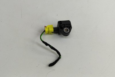Senzor de impact st&amp;acirc;nga spate VW PASSAT B8 3G2 2018 OEM: 5Q0959651B | 29794698 foto