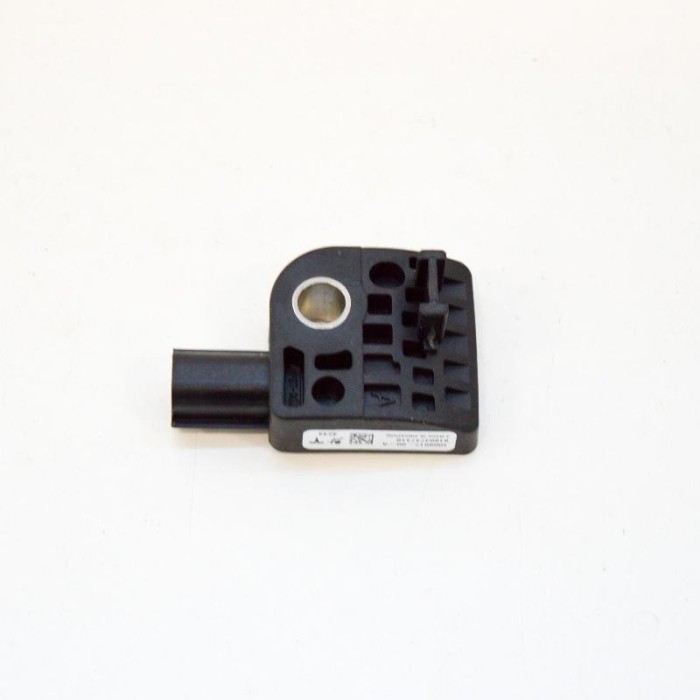 Senzor de impact dreapta față TESLA MODEL S 2014 OEM: 1009017-00-A 10050512