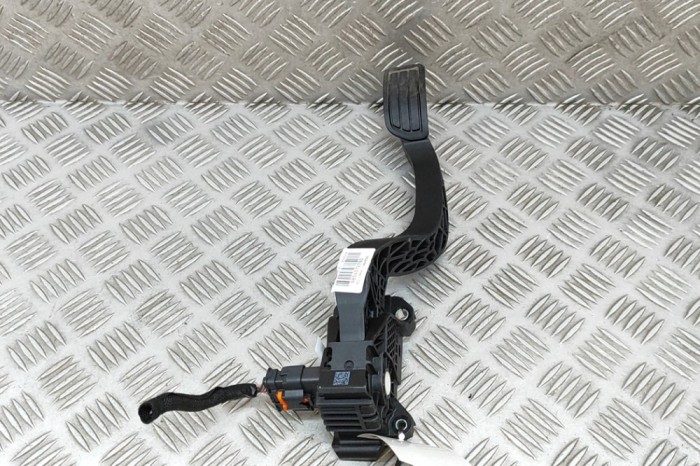Pedala de accelerație CITRO&Euml;N C5 AIRCROSS 2024 OEM: 9843676480,9854572780 30446485