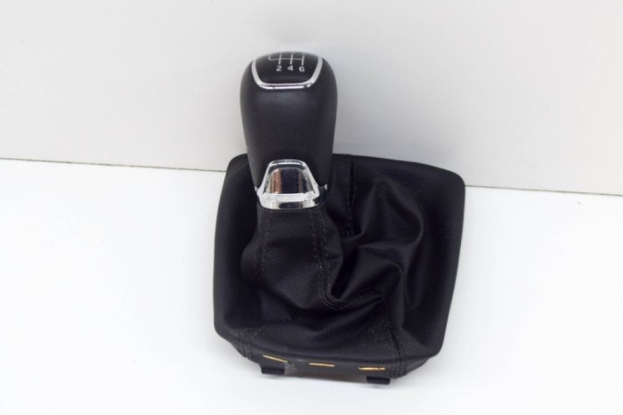 Nuca schimbător de viteze SKODA KAROQ NU7 2020 13762556