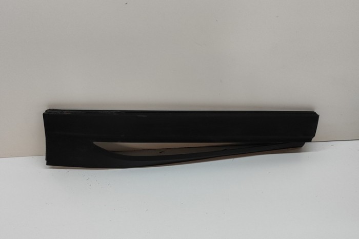 Bandou inferior ușă dreapta față OPEL MOKKA 2023 OEM: 9848847880 | 30041116