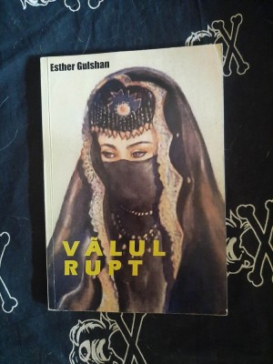 Esther Gulshan - Valul rupt foto