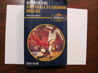 CY - ROTHMANS Football YearBook 1992 - 93 (Fotbalul Britanic &amp;amp; International) foto