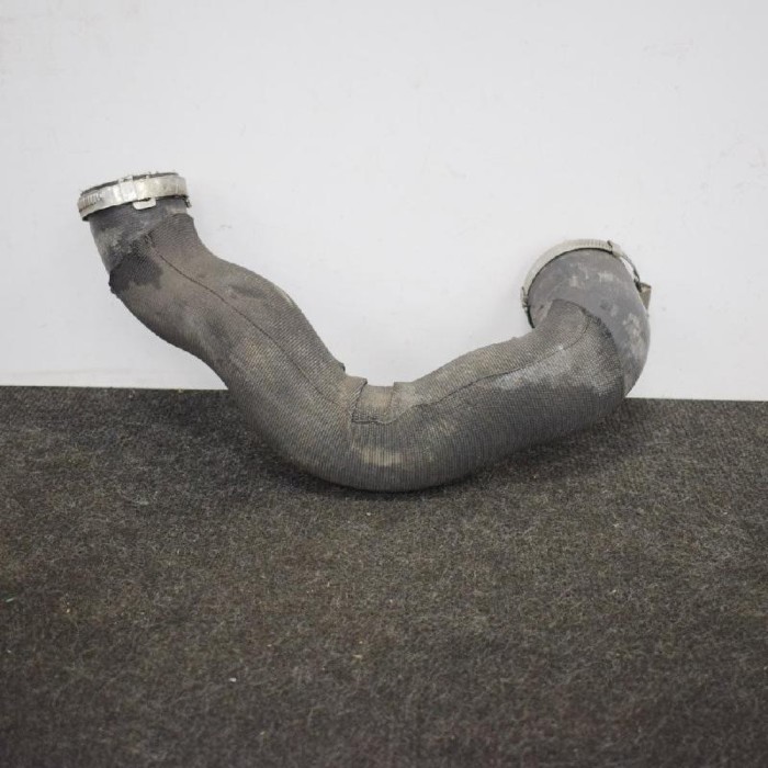 Furtun intercooler dreapta AUDI A4 8K2, B8 2010 OEM: 8K0145738AE 2674941