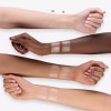 Essence Iluminator GIMME GLOW LUMINOUS HIGHLIGHTER 10 Glowy Champagne