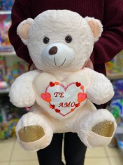 Urs de plus alb cu inima brodata &quot;Te Amo&quot; si detalii aurii - 50 cm