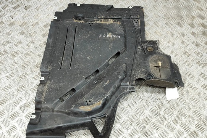 Scut motor st&acirc;nga spate BMW X1 F48 2020 OEM: 7354759 | 25236127