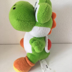 * Dinozaur Yoshi Super Mario Nintendo, jucarie de plus 23 cm, 2010