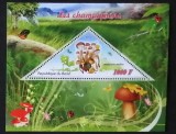 Ciuperci - Benin 2015 - Coliță Triunghiulară Les Champignons CP1_II