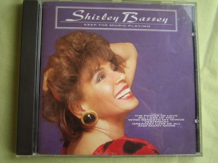 SHIRLEY BASSEY - Keep The Music Playing - C D Original ca NOU