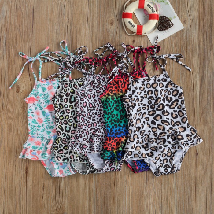 Costum de baie cu volan si bretelute Drool (Marime: 110, Model: Flamingo)
