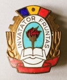 INSIGNA INVATATOR FRUNTAS CU SERIE INCUSA NR 409 EMAIL CALD ( CITITI DESCRIEREA )