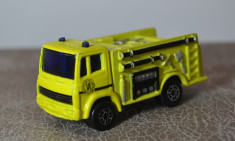 Macheta / jucarie masinuta metal - Maisto - Masina de pompieri #42 foto