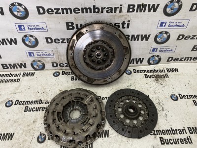 Kit ambreiaj BMW E87,E90,E60,X1,X3 320d 177cp N47 foto